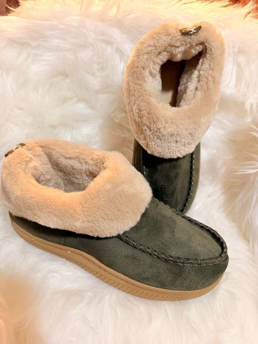Muk Luks Women's Selah Slipper Olive Green Faux Fur Lined